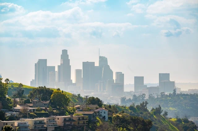 Jak smog zaostrza astmę i alergię – jak się chronić?